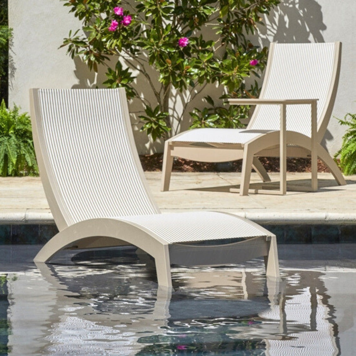 Outdoor Chaise