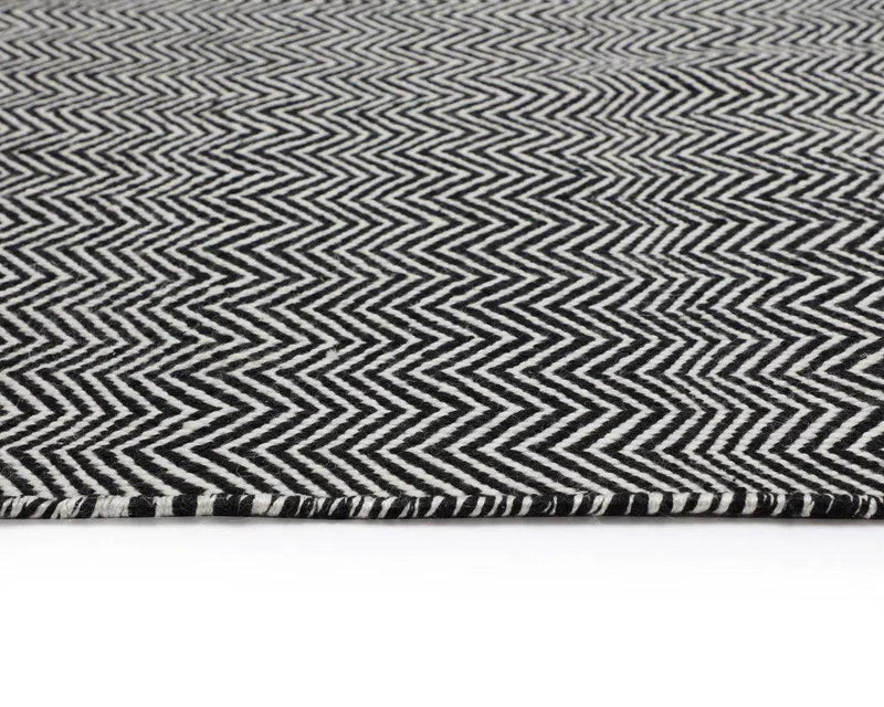 Cusco Hand-Woven Outdoor Rug