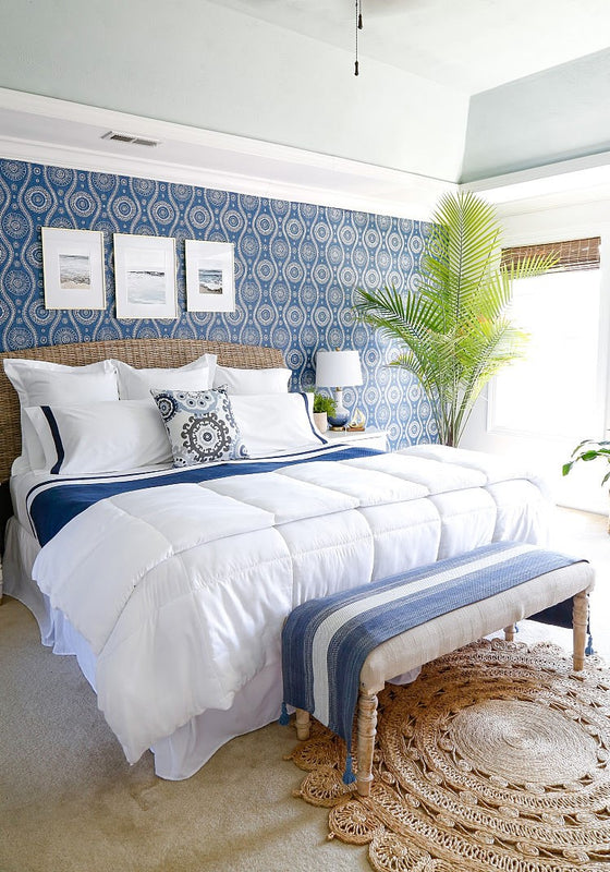Gorgeous-Blue-Bedroom-Decor-Ideas-Coastal-Blue-Master-Bedroom - LOOMLAN