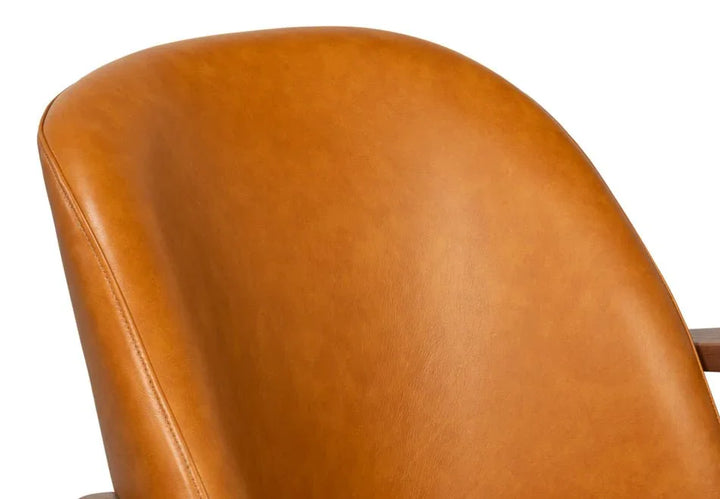 Pindar Traditional Leather Armchair - LOOMLAN - Sarreid - Club Chairs