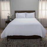 White er Duvet & Two Shams Blackberry Grove