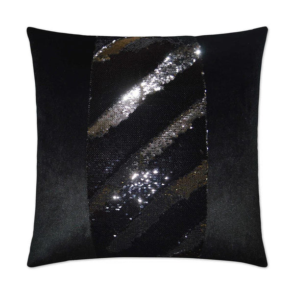 Hylee II Black Throw Pillow With Insert Throw Pillows LOOMLAN By D.V. Kap