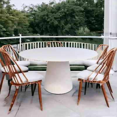 White Concrete Round Dining Table Indoor Outdoor Use - LOOMLAN - Artesia - Outdoor Dining Tables